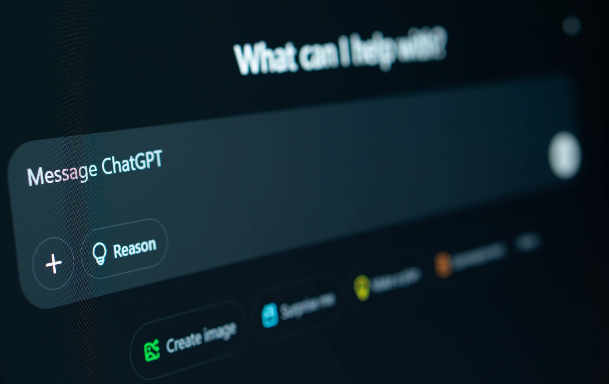 Eine Eingabemaske für den KI-Chat von OpenAI: ChatGPT. Nicht die beste KI für Mathe.